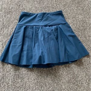 Halara teal tennis skirt